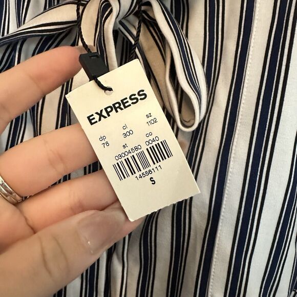 NWT Express Navy Blue White Striped Paper Bag Pull On Shorts S Small - Picture 4 of 5